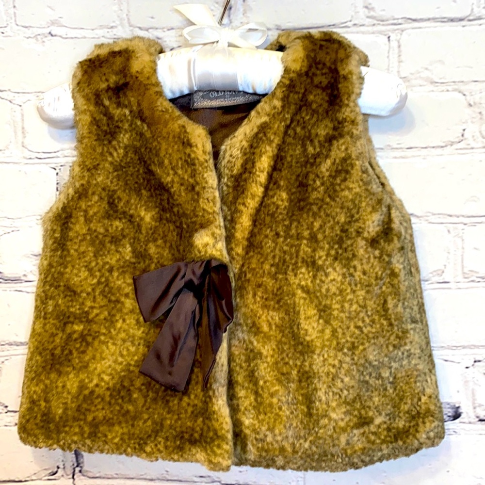Old Navy Fur Vest Size 5T